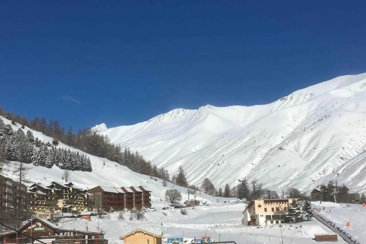Studio 4 People Down The Slopes- La Foux D'ラ・フー 0*, ラ・フー