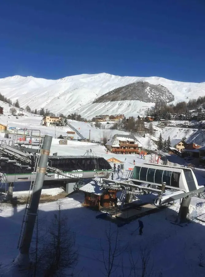 Studio 4 People Down The Slopes- La Foux D'ラ・フー
